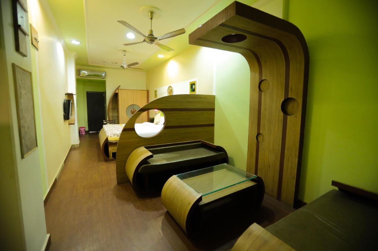 Hotel Vishwanath Varanasi Esterno foto