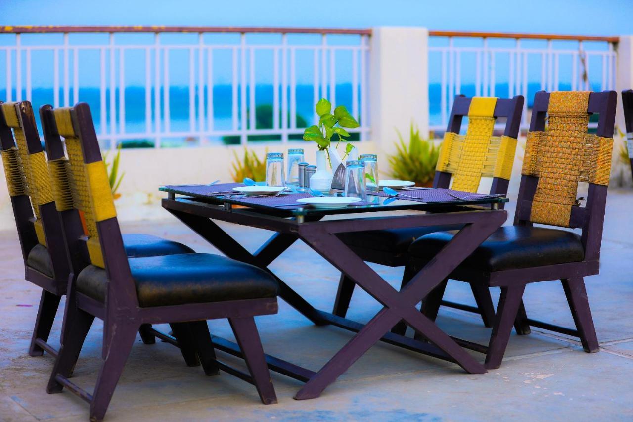 Hotel Vishwanath Varanasi Esterno foto
