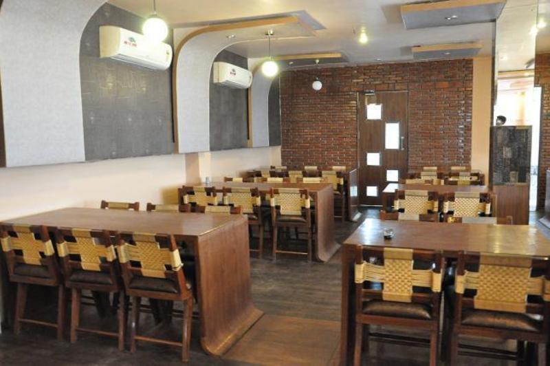 Hotel Vishwanath Varanasi Esterno foto